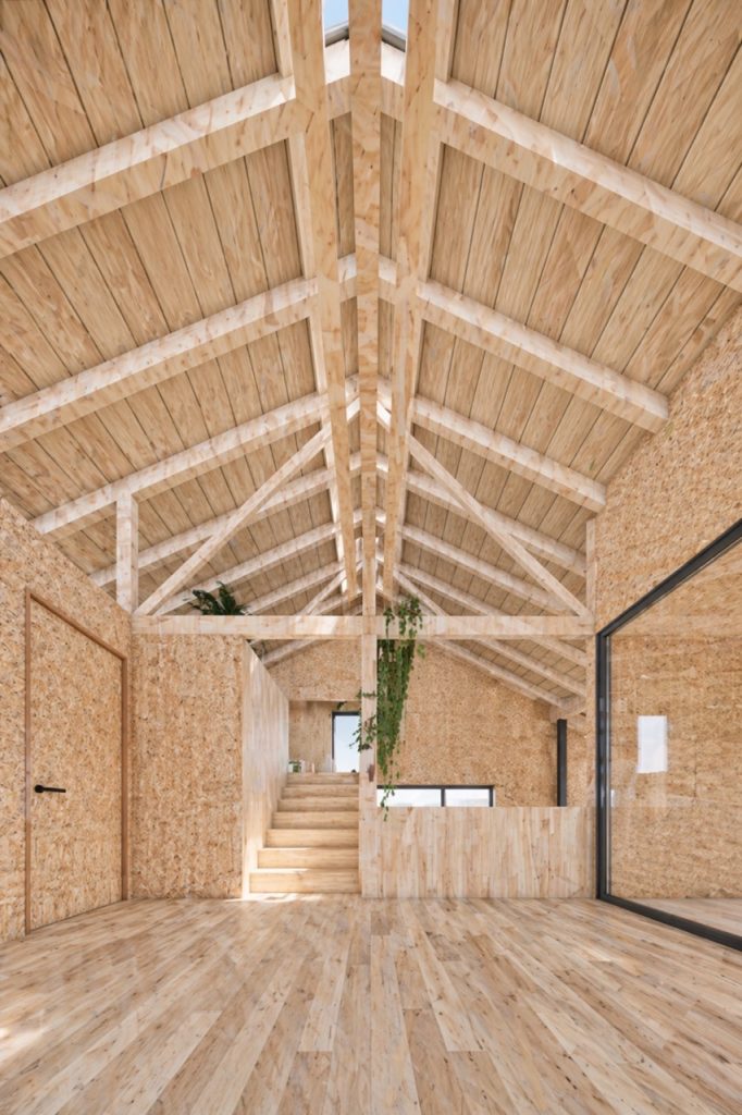 Diseño con madera en Valle de Bravo, Arquitectura regenerativa por Paralelo Estudio